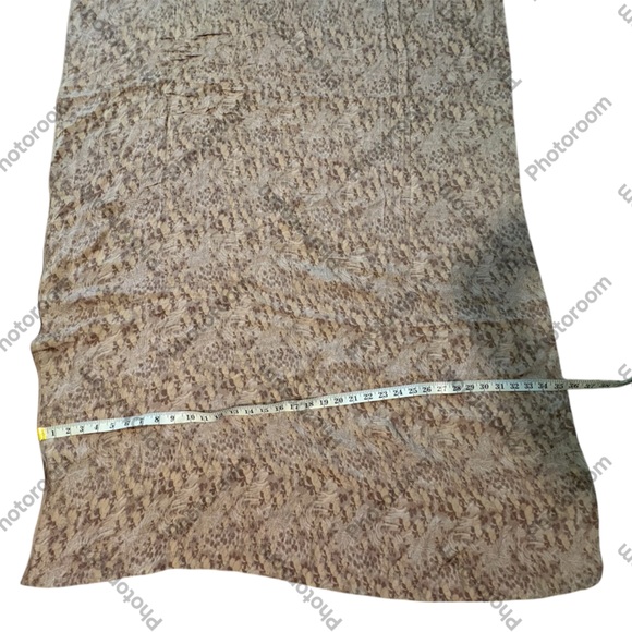 100% SILK Rectangular Scarf Wrap Pareo Mauve pattern EUC - Picture 3 of 4